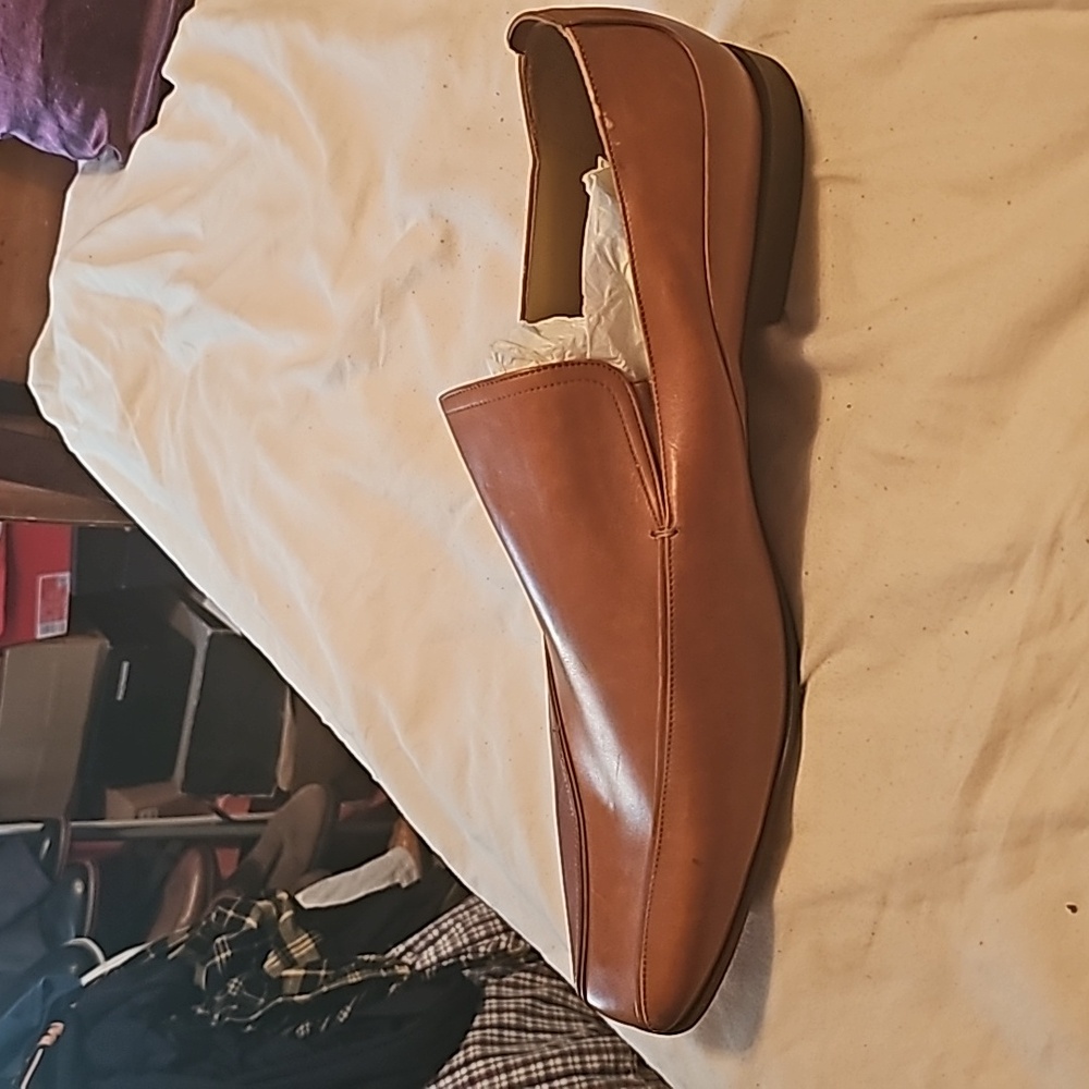 Mens never worn size 13, tan Kenneth cole dress shoes